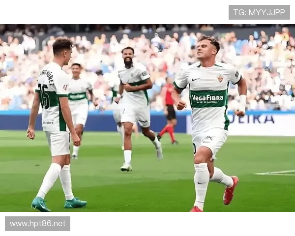 塞维利亚保级压力持续,当前竞争形势与赛季走势面临考验 塞维利亚保级压力持续,当前竞争形势与赛季走势面临考验