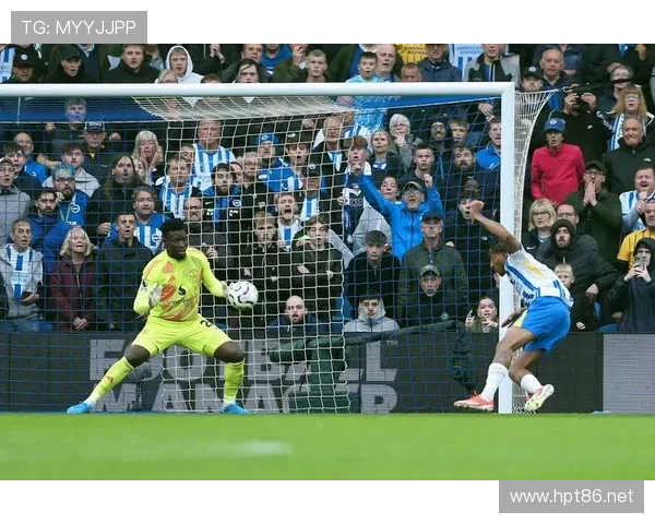 曼联重建困境,持续调整阵容背景下,球队稳定性面临考验 曼联重建困境,持续调整阵容背景下,球队稳定性面临考验
