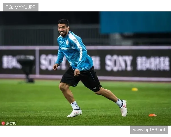 苏亚雷斯训练完直接去超市抢购牛排，这食量谁顶得住