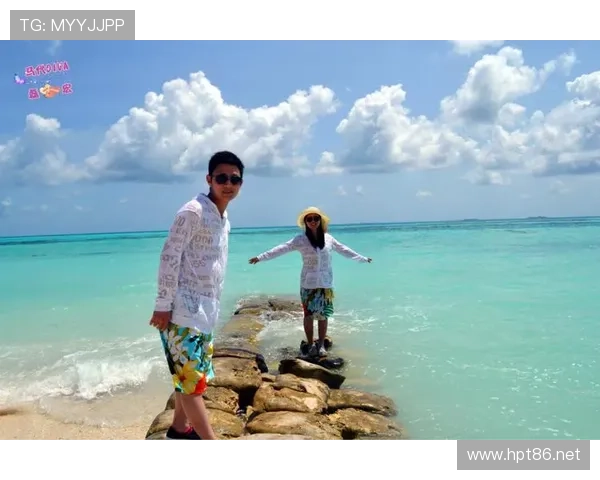 大阪刚在马尔代夫买岛，训练完直接坐直升机回家