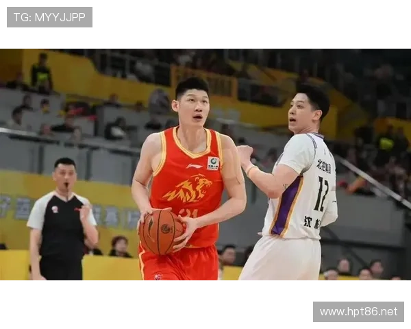 胡金秋今儿又上演买买买，普通人钱包先哭了吧？