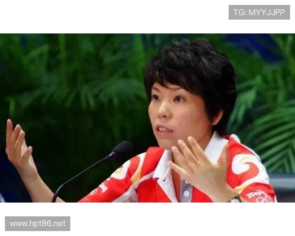 邓亚萍打球时连饭都顾不上吃，后来看到她家厨房，瞬间怀疑人生了…