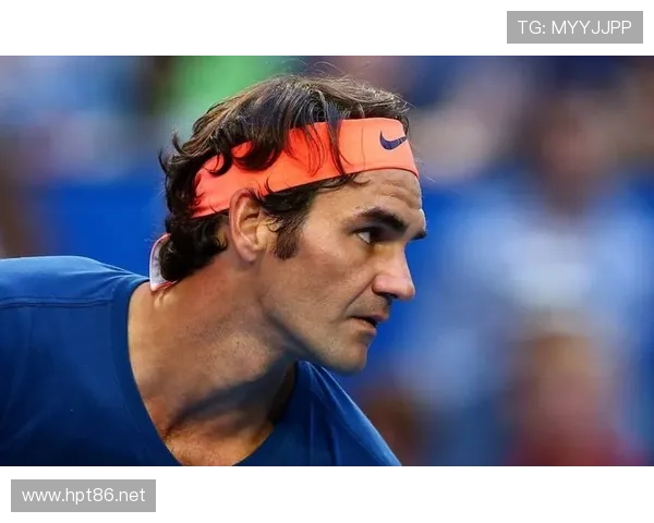 费德勒退役后每天喝三杯手冲咖啡，球拍换成了婴儿车把手