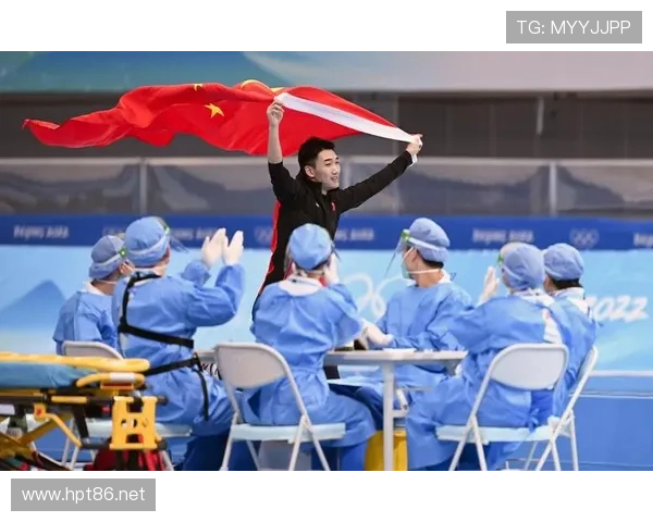 高亭宇训练完直接去超市买十箱牛奶当水喝